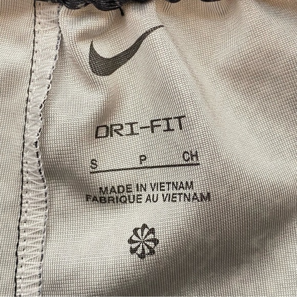 Nike Women’s Dri-Fit Rebel Fly Snake Print Basketball Shorts Black Silver NWT - Picture 11 of 15